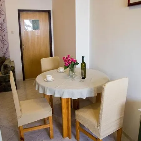 In With Balcony, Air Conditioning, Wifi, Washing Machine Vodice