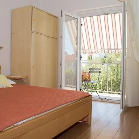In With Balcony, Air Conditioning, Wifi, Washing Machine Vodice