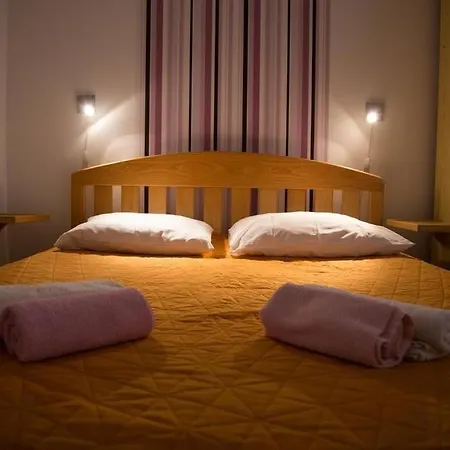Apartment In With Balcony, Air Conditioning, Wifi, Washing Machine Vodice