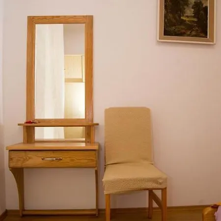 Apartment In With Balcony, Air Conditioning, Wifi, Washing Machine